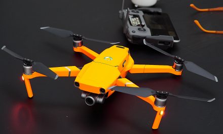 Farbe bekennen: Folierung der Drohne
